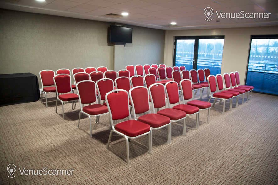 Discovery, Stadium Mk photo #1