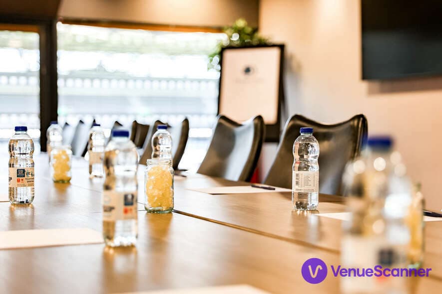 Performance, Stadium Mk photo #1