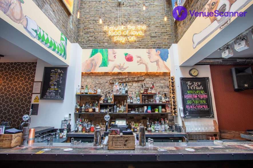 Exclusive Hire, Apples And Pears photo #1