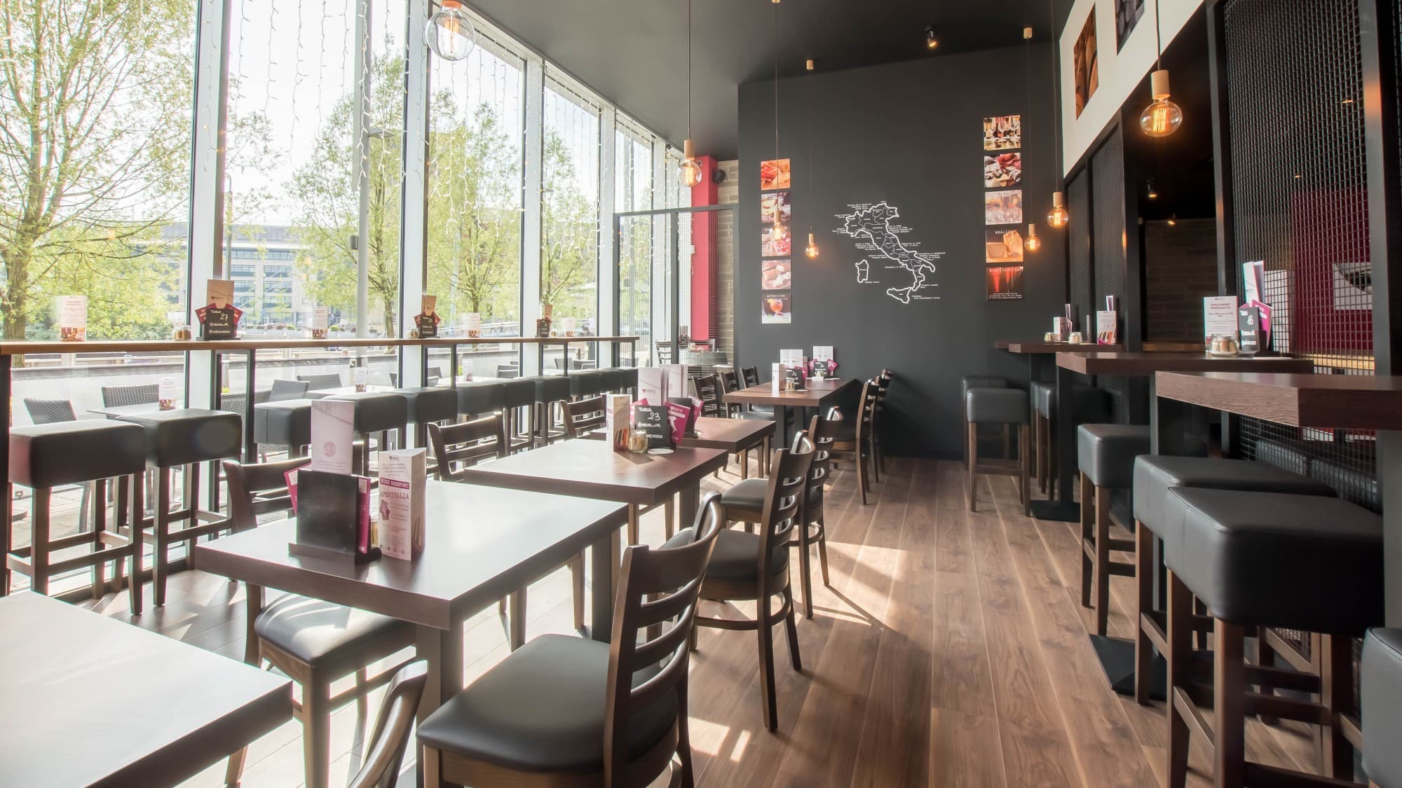 Veeno Bristol, Exclusive Hire photo #2