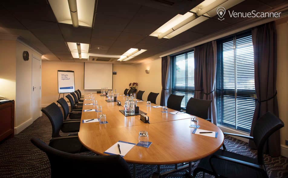 Convair Suite, Thistle London Heathrow T5 photo #1