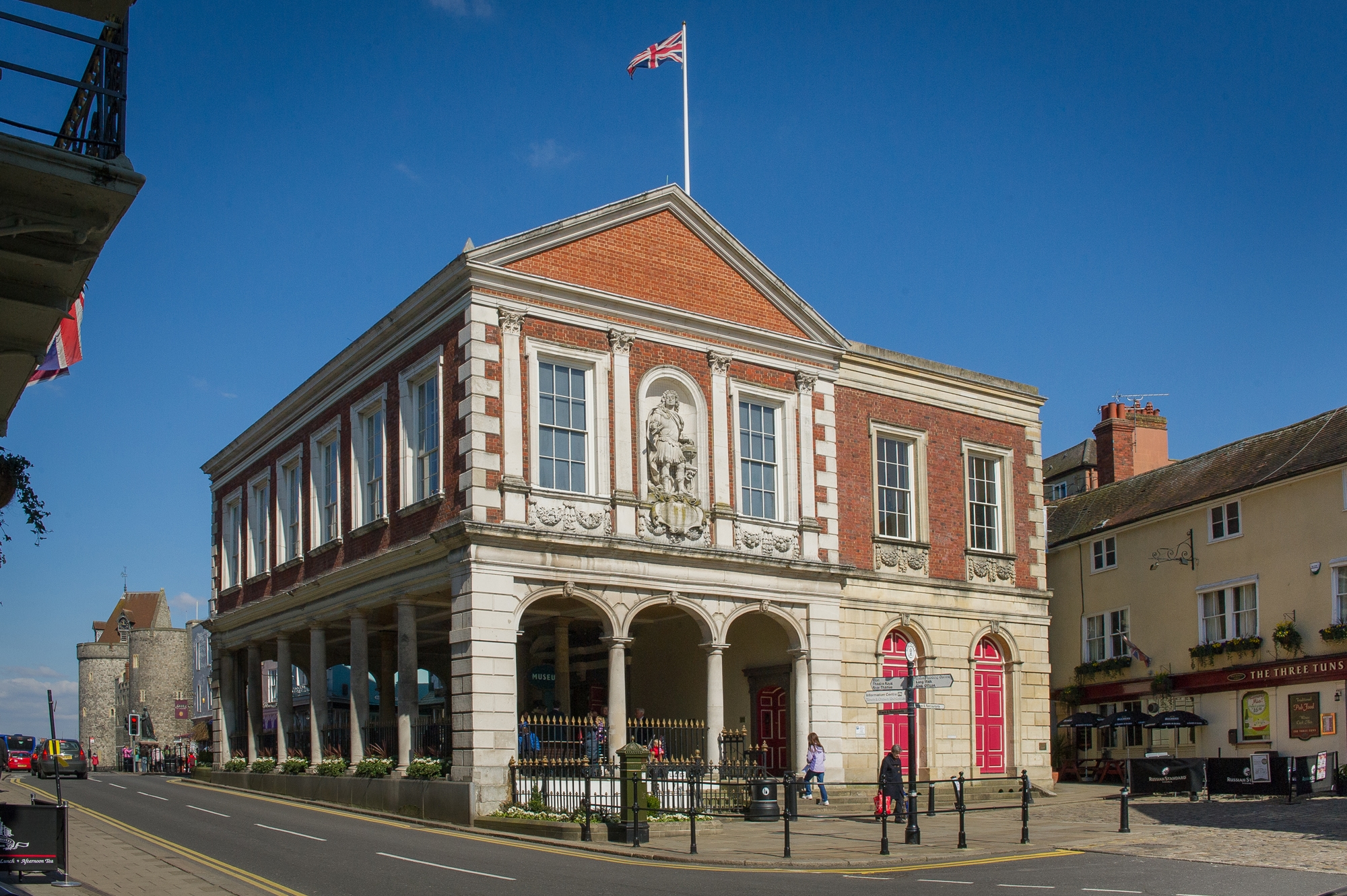 Photo of Windsor Guildhall