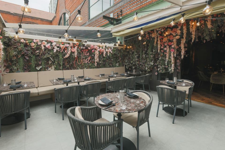 The Nest, Outside Space