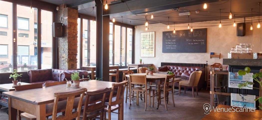 Bar And Restaurant, Alice House Queen's Park photo #3