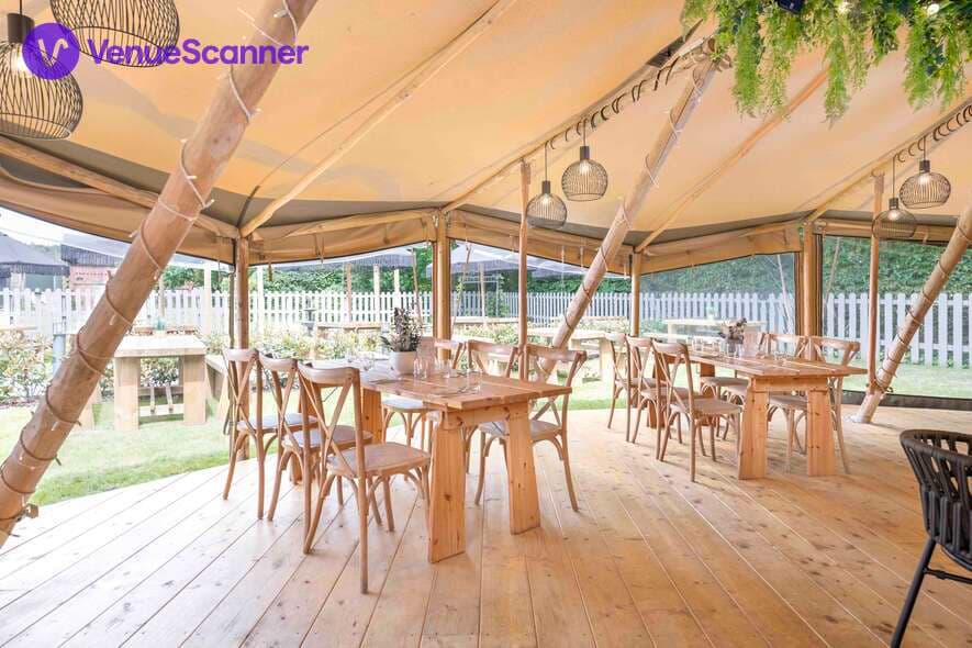 The Tipi, The Swan With Two Necks photo #3