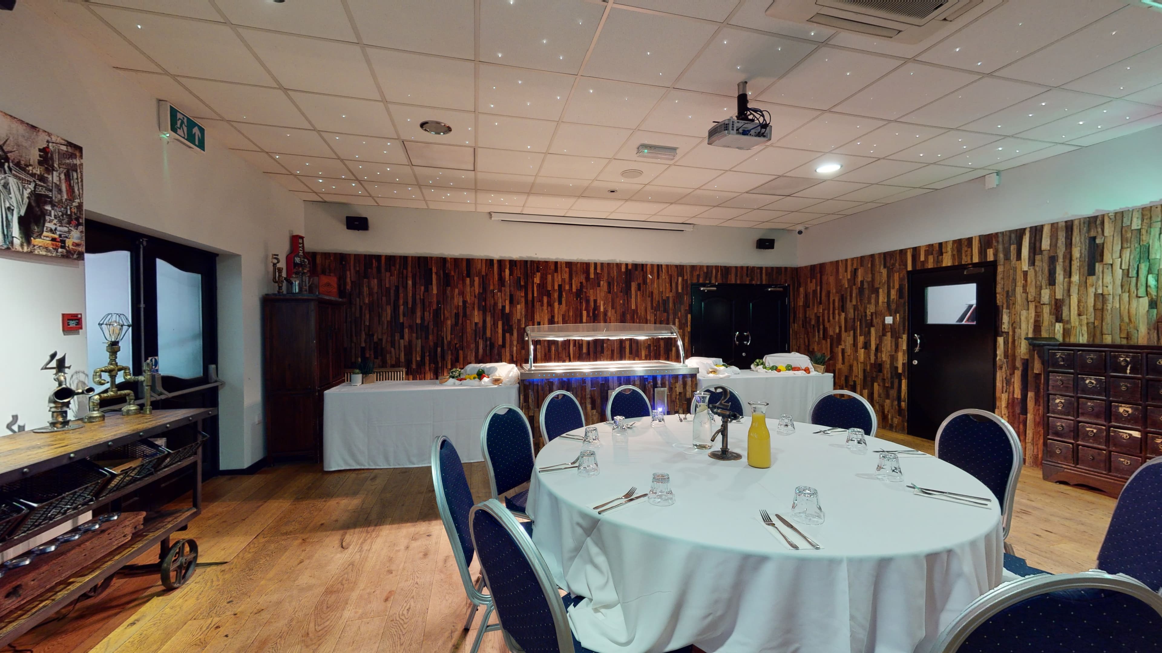 The Pine Suite, Heart Of England Conference And Events Centre photo #3