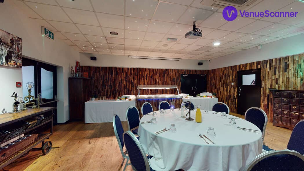 The Pine Suite, Heart Of England Conference And Events Centre photo #3