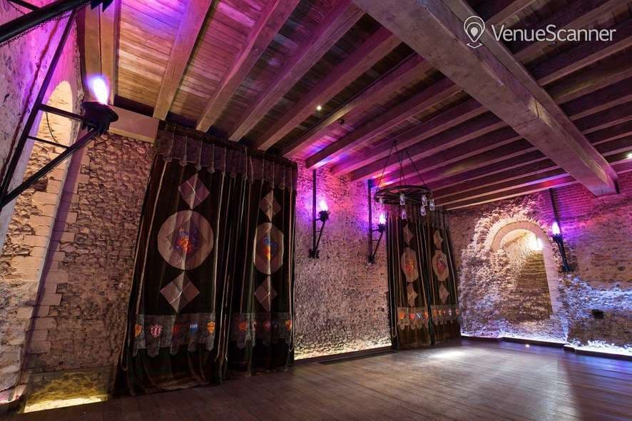 Tapestry Floor, Hedingham Castle photo #2