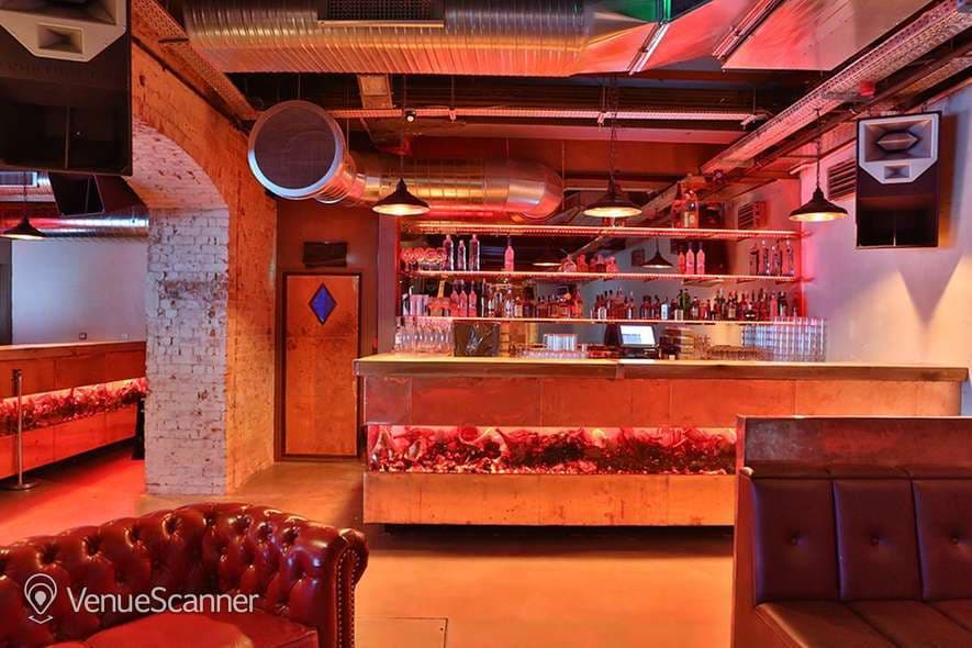 Whole Venue, Beat photo #1