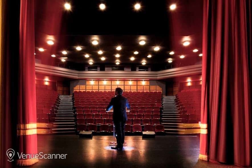 Shaw Theatre, Pullman London St Pancras Hotel photo #2