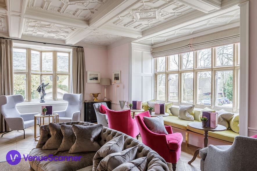 The Slaughters Manor, The Pink Lounge photo #3