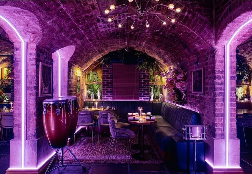 Photo of Cache Cache, Exclusive Hire