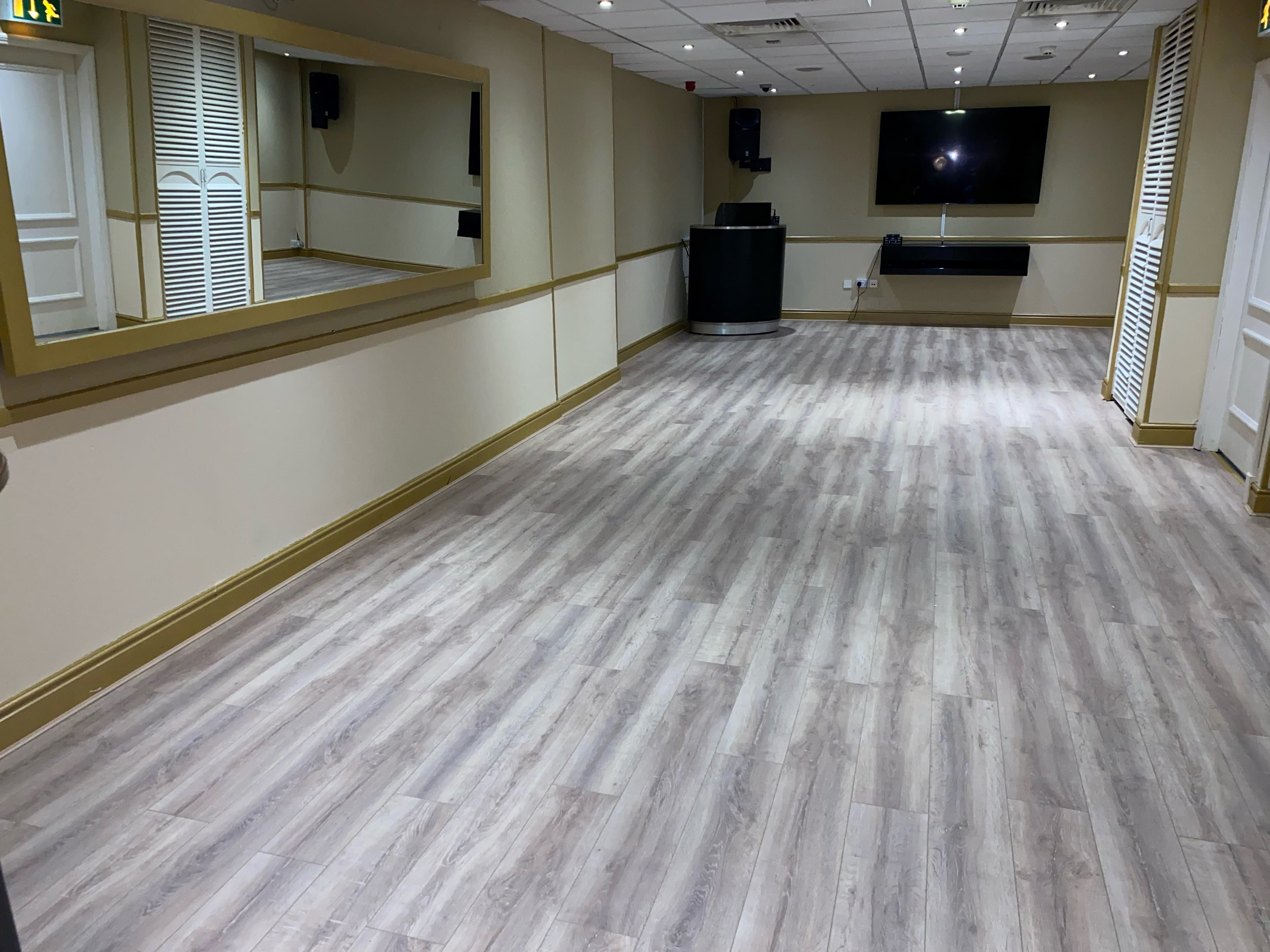 Grosvenor Riverboat Casino, The Gold Room photo #2