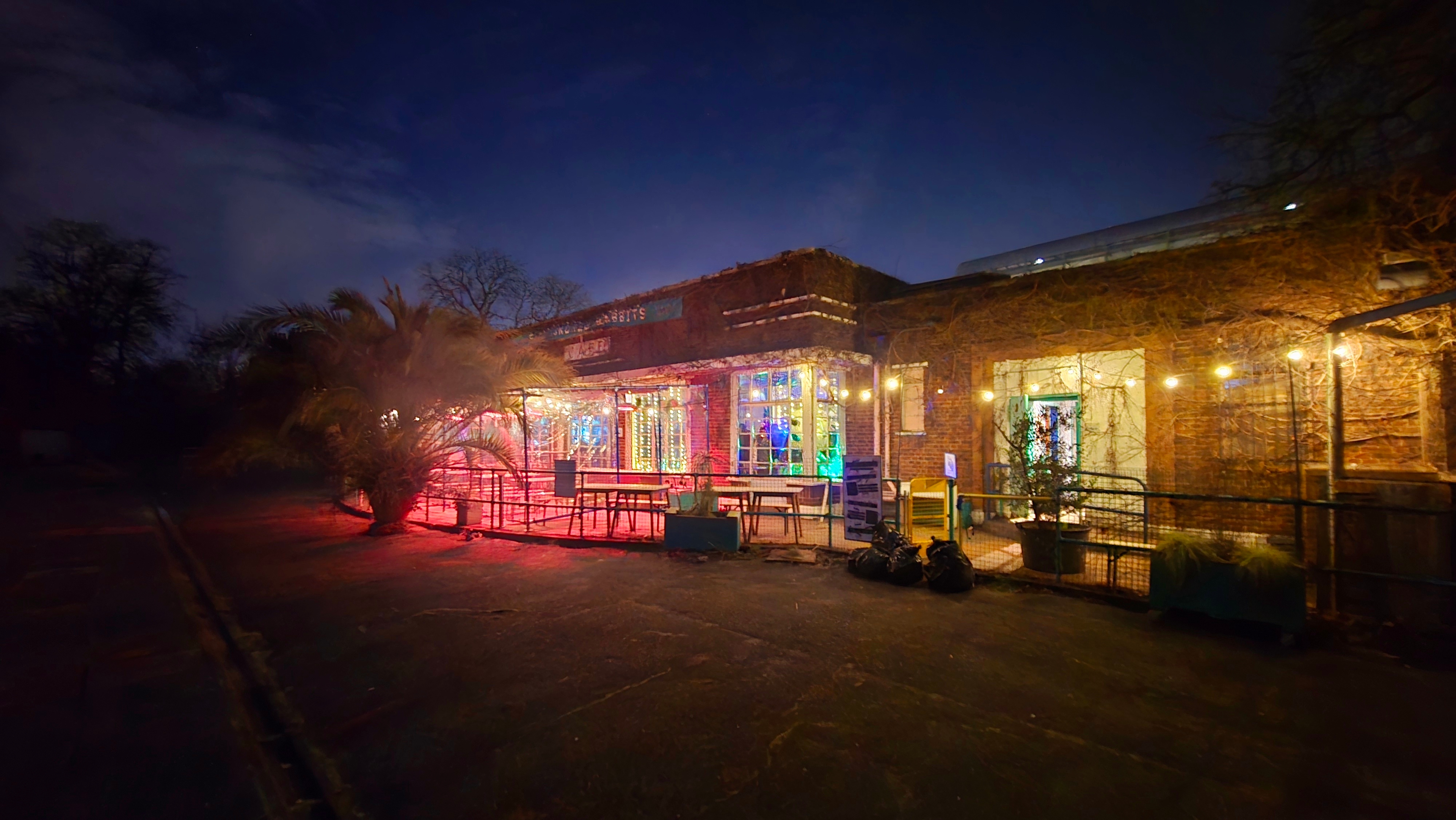 Photo of 400 Rabbits At The Lido, Outdoor Terrace