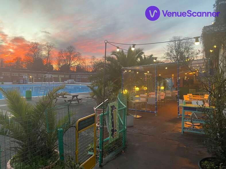 Outdoor Terrace, 400 Rabbits At The Lido photo #1