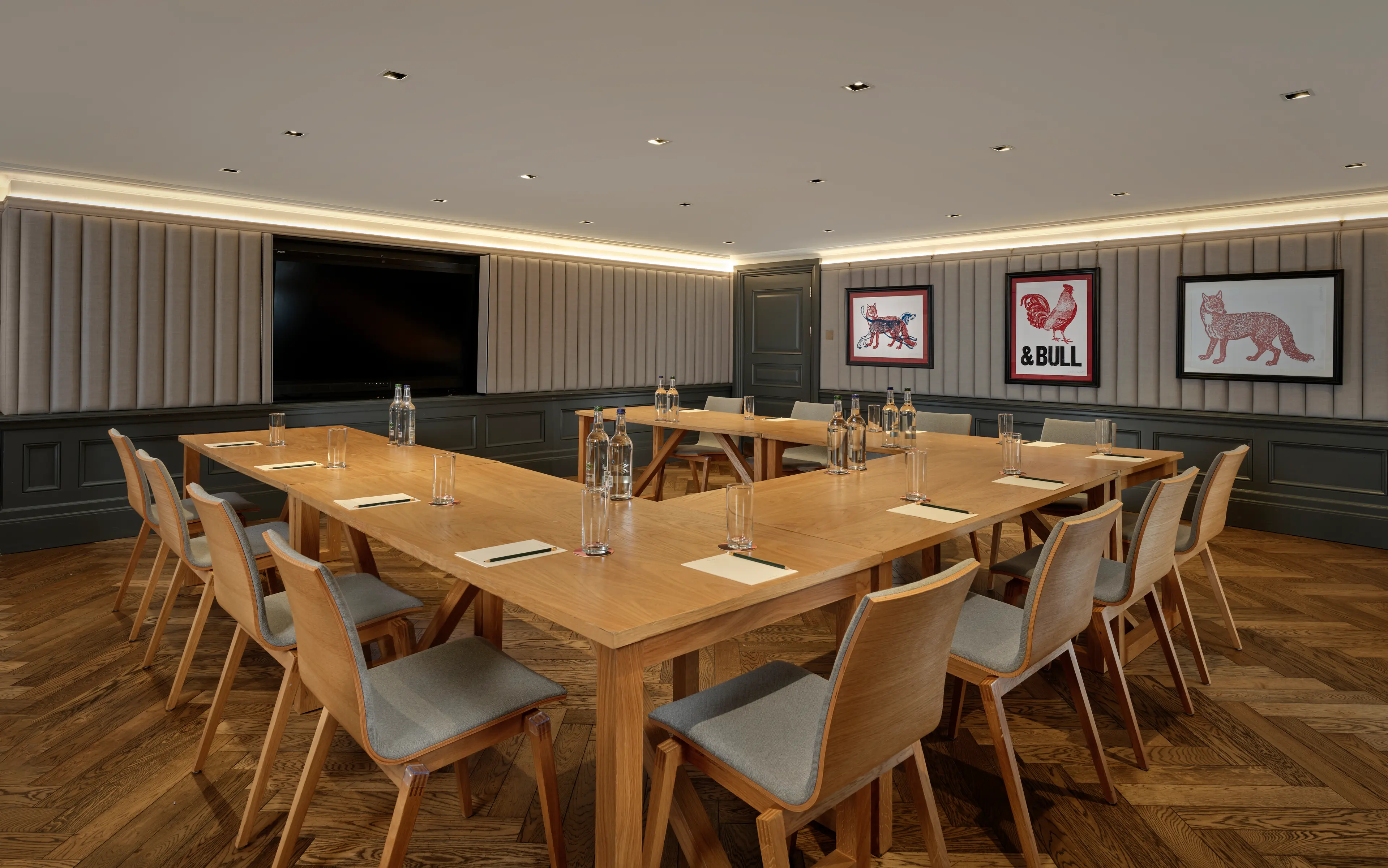 The Gallery, Holmes Hotel photo #1