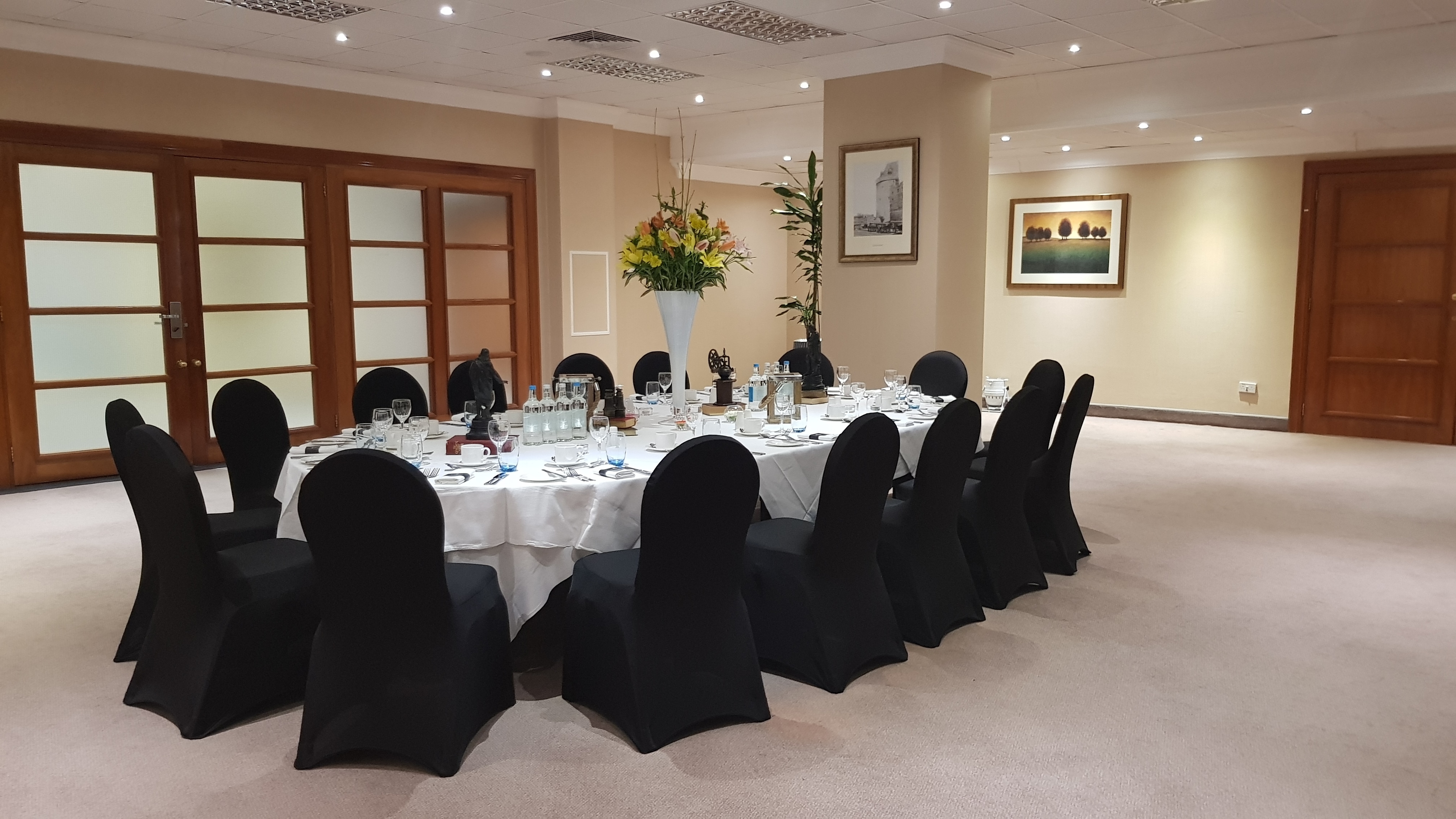 Photo of Renaissance London Heathrow Hotel, Millennium Suite