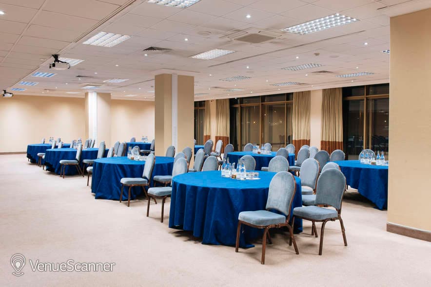 Renaissance London Heathrow Hotel, Waterloo Suite photo #3