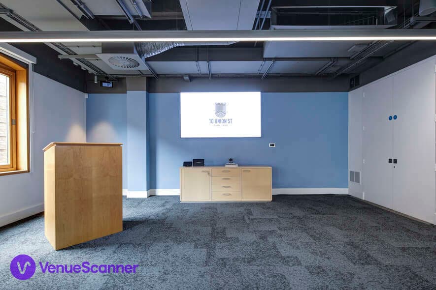 Room 105, 10 Union Street photo #2