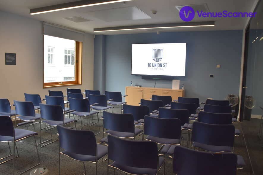 Room 203, 10 Union Street photo #1