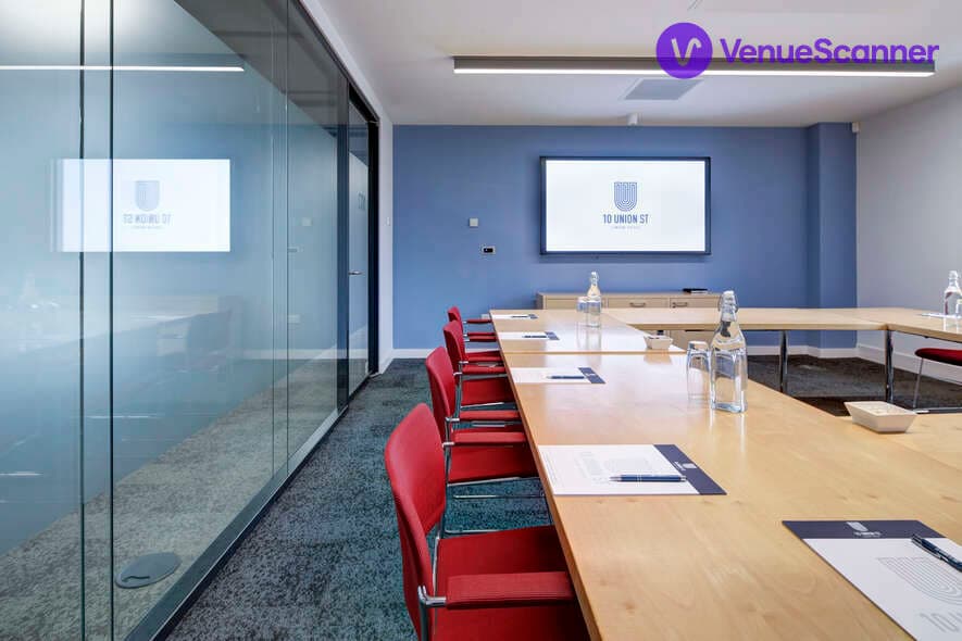 Room 102, 10 Union Street photo #3