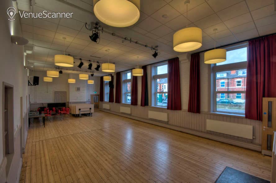 Shire Oak, Headingley Enterprise And Arts Centre (Heart) photo #1