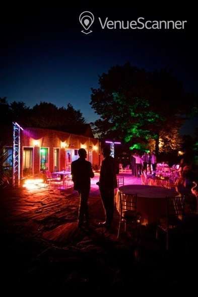 Lakeside, Stoke Place photo #2