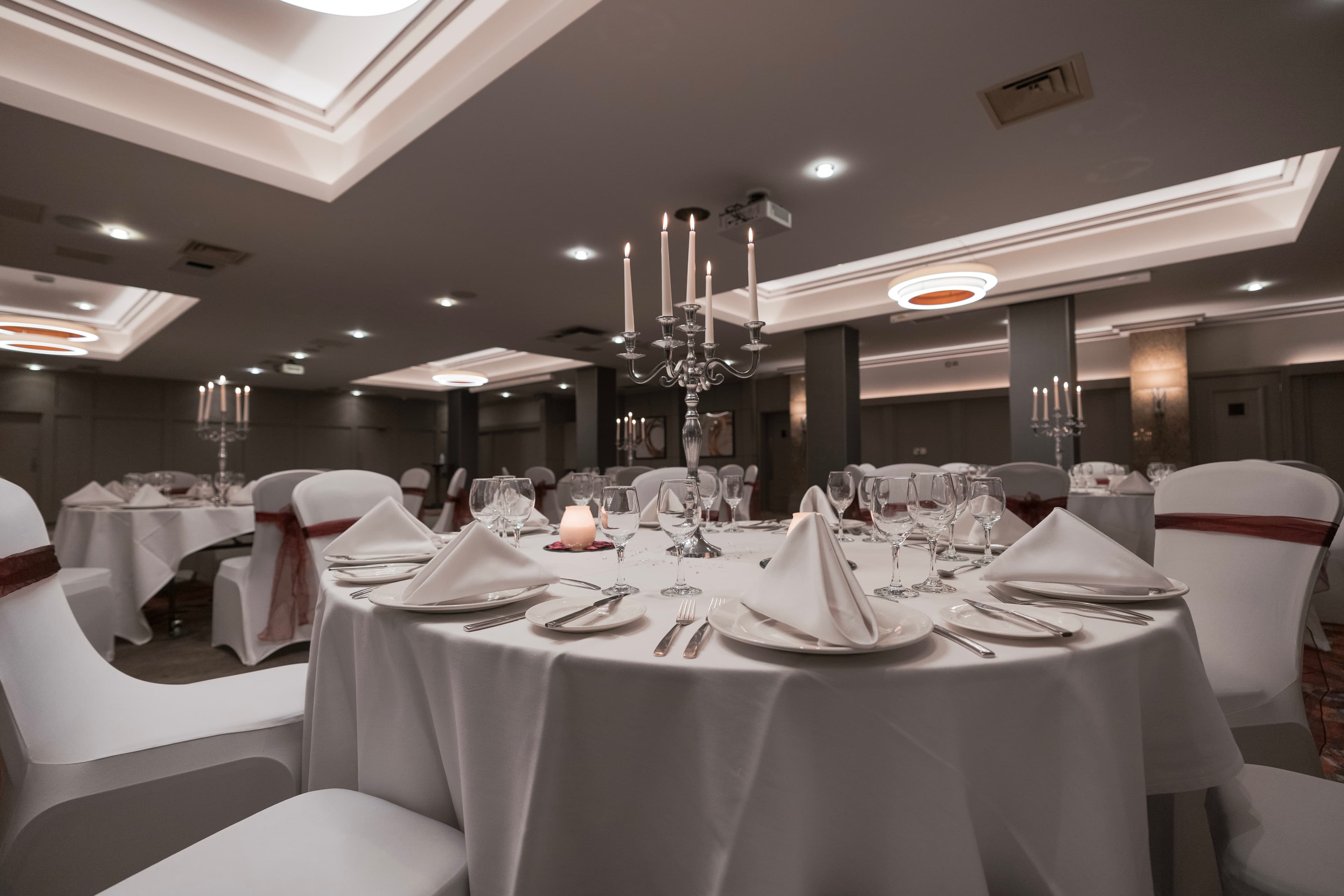 Clayton Crown Hotel, Ivy Suite photo #2