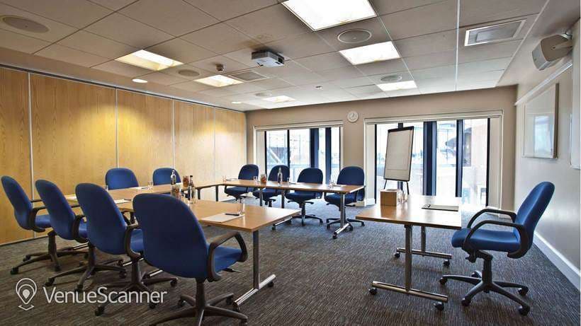 U-shape Room Layout, Rnli College photo #1