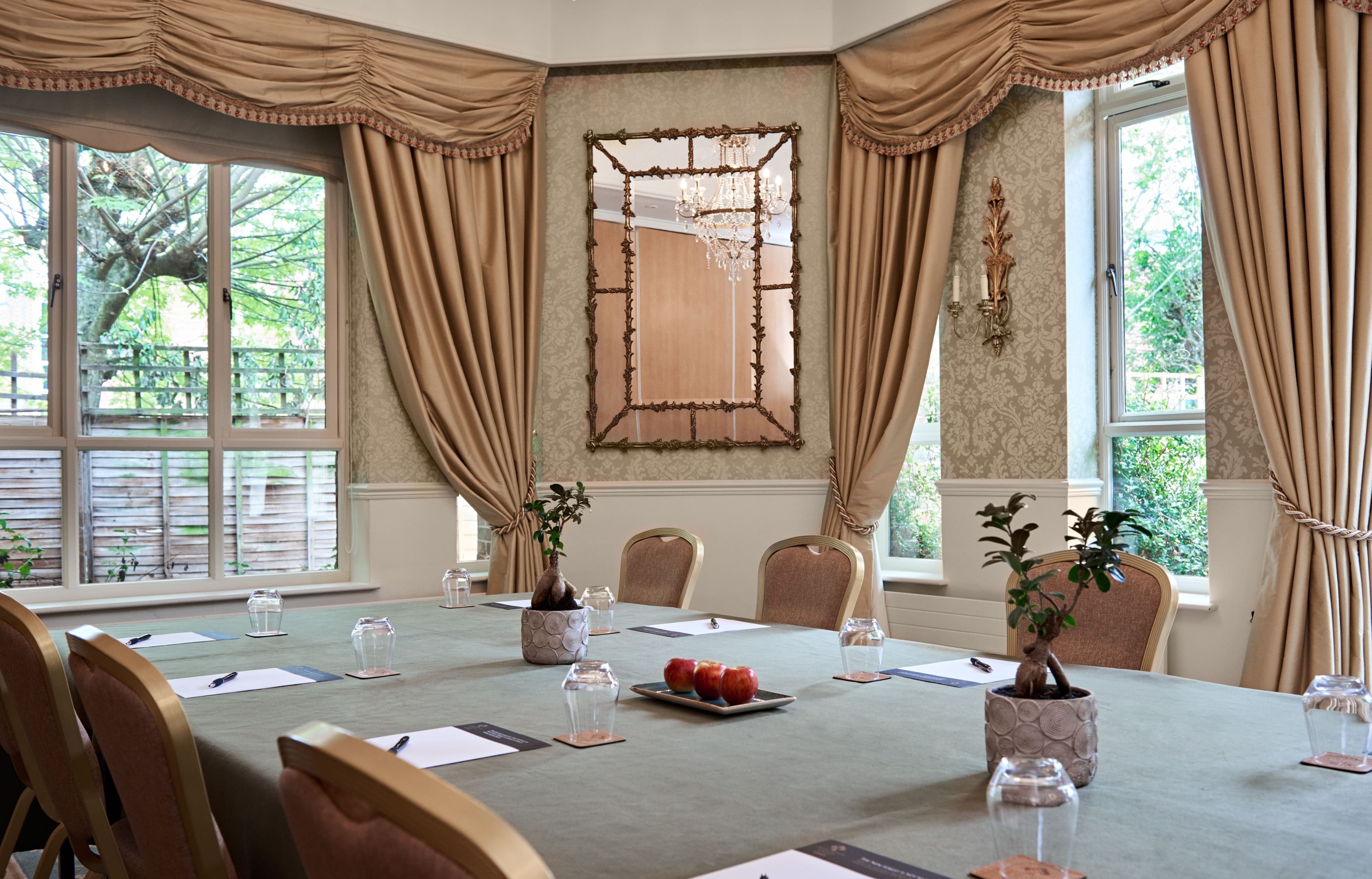 Photo of Careys Manor Hotel, Conifer