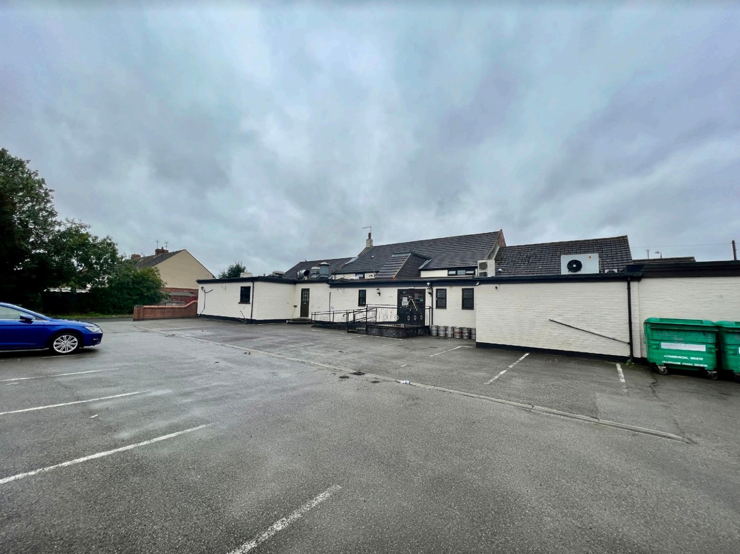 Photo of Hare And Hounds Burstwick, Parking
