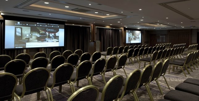 Photo of Malone Lodge Hotel, Deramore Suite