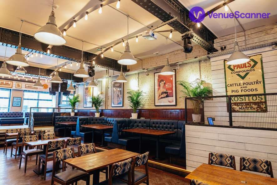 The Lounge, The Forum Kitchen & Bar photo #3