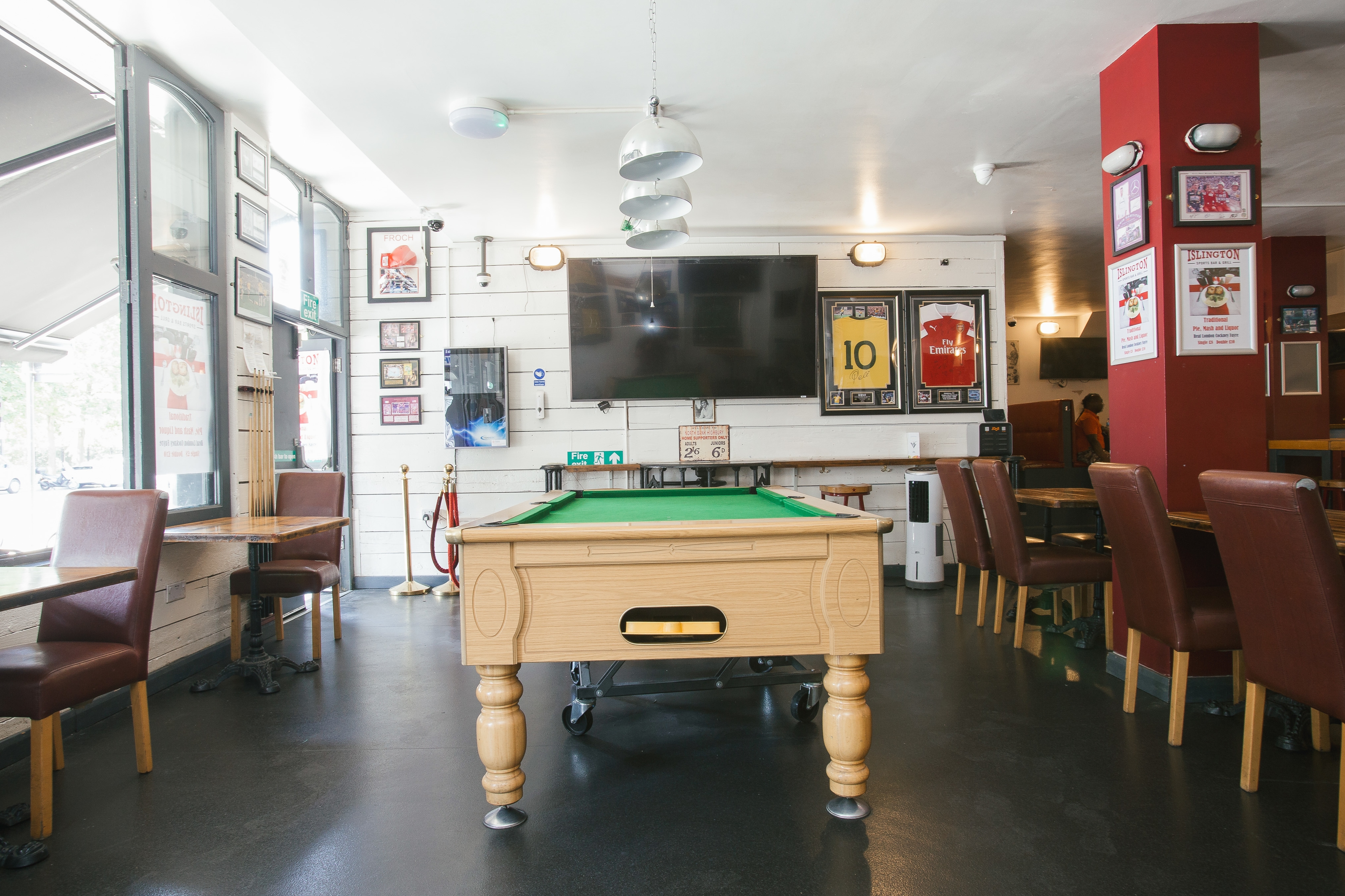 Photo of Islington Sports Bar And Grill