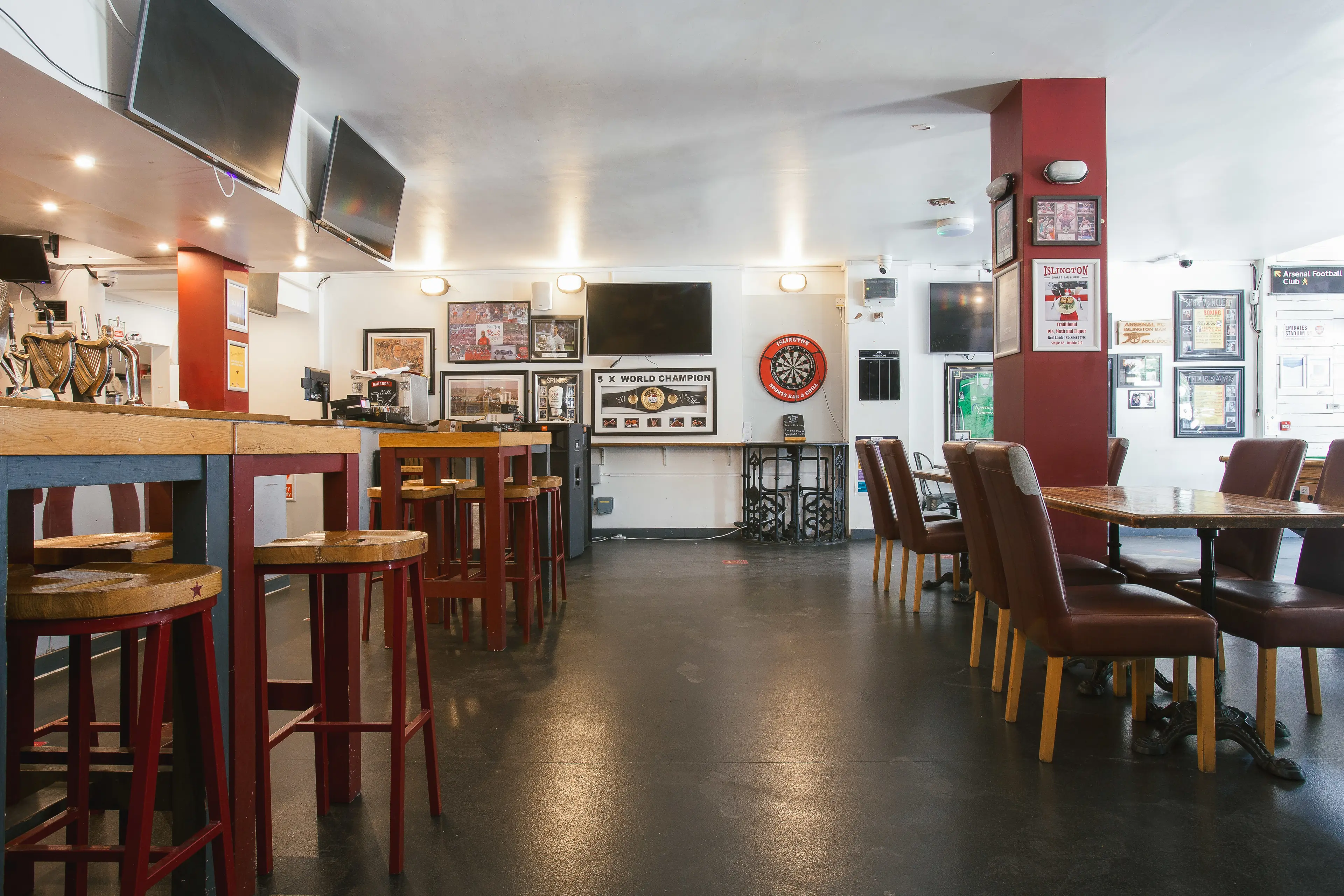 Islington Sports Bar And Grill, Section Of Bar Area Or Whole Venue photo #2