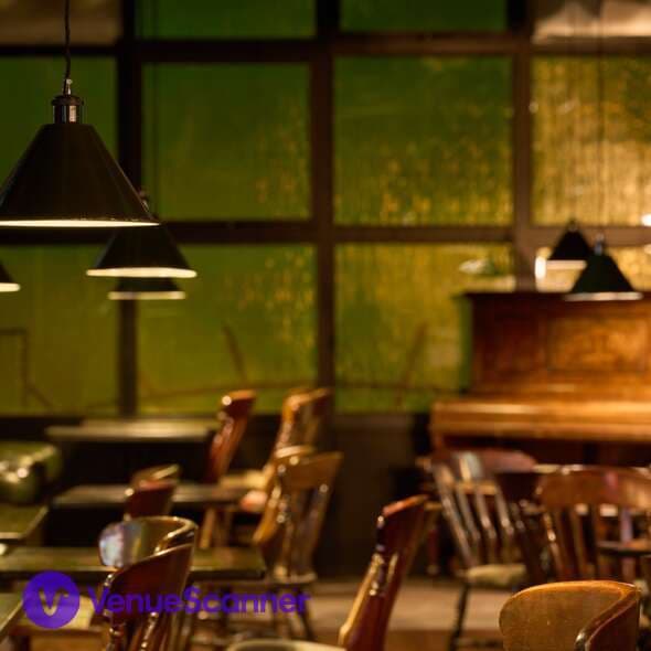 Whisky & Water, Blackstock Market photo #3