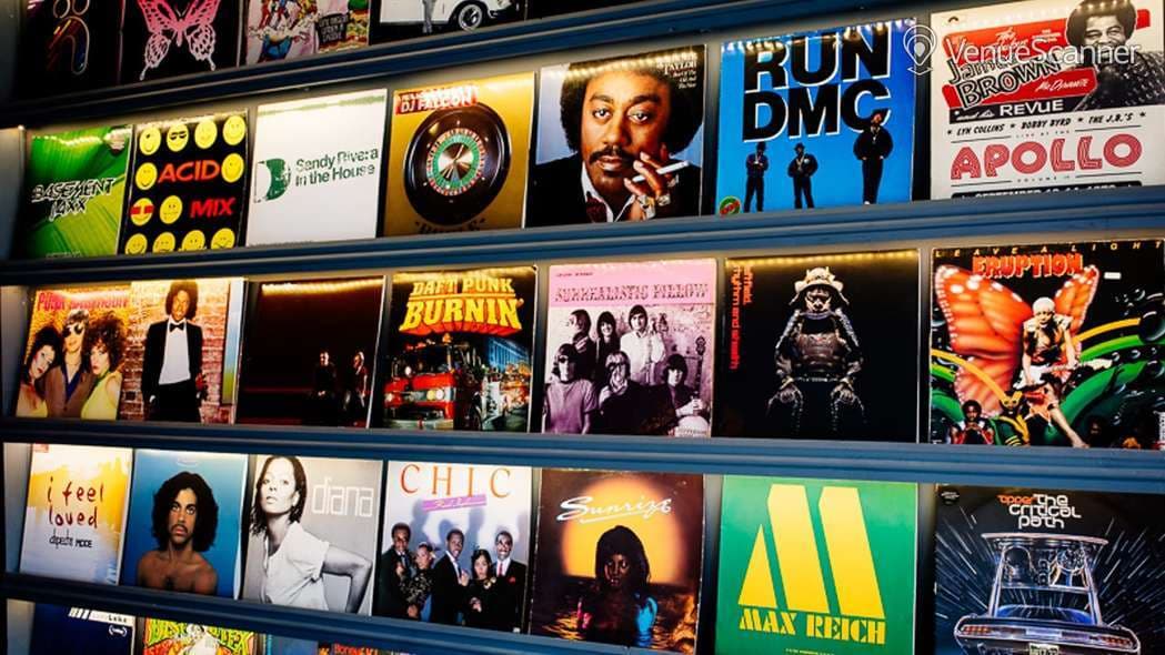 Rubio, Vinyl Room photo #3