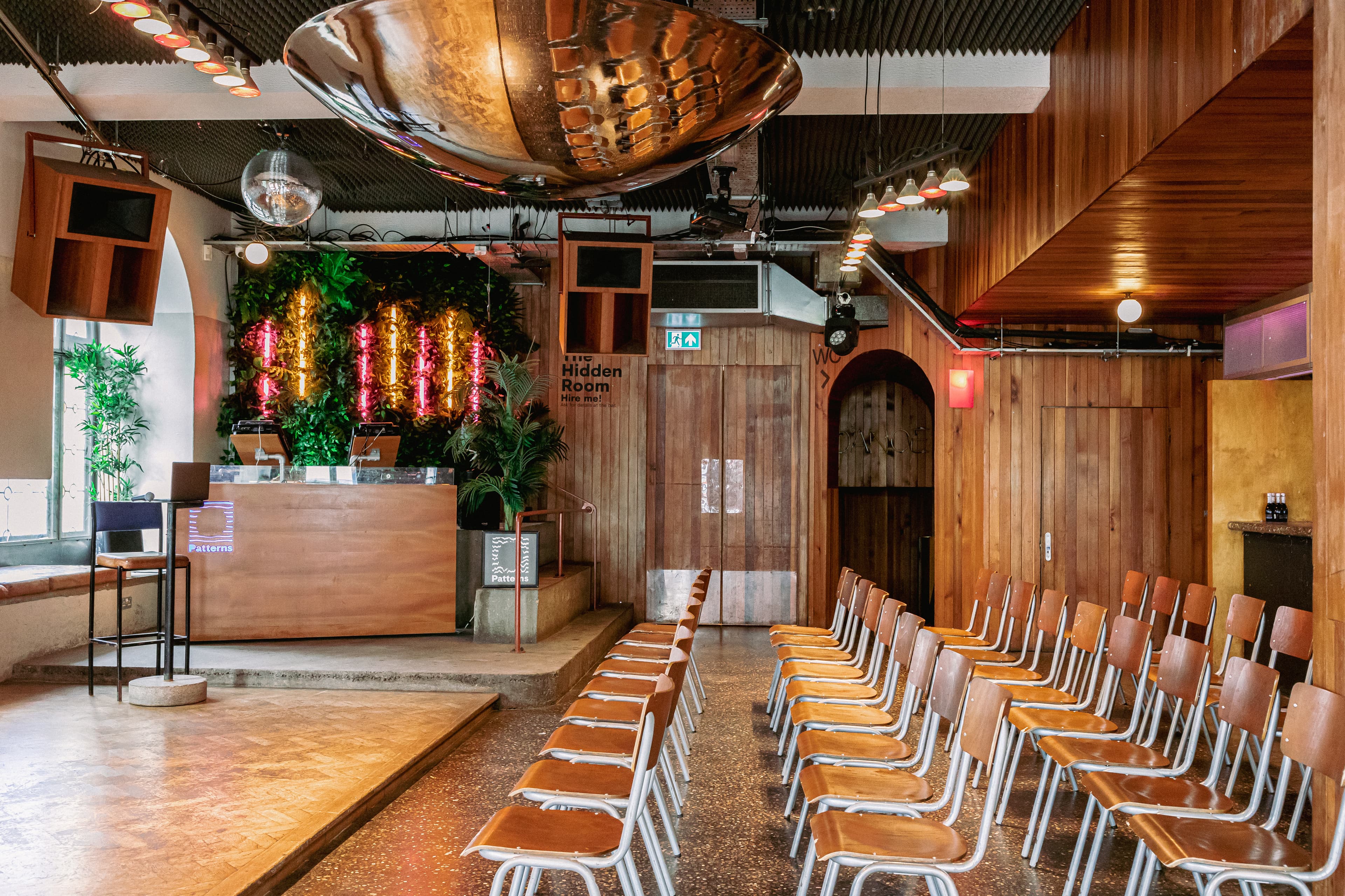 Exclusive Hire, Pier Court photo #2