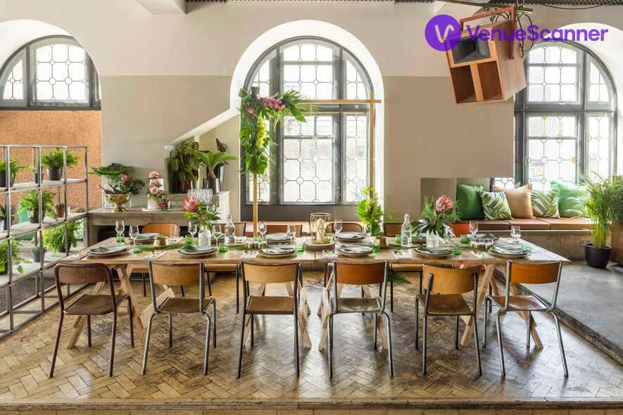 Exclusive Hire, Pier Court photo #1