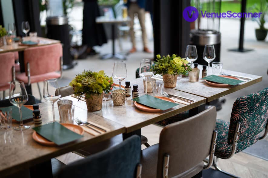 Whole Venue, Barbie Green photo #2