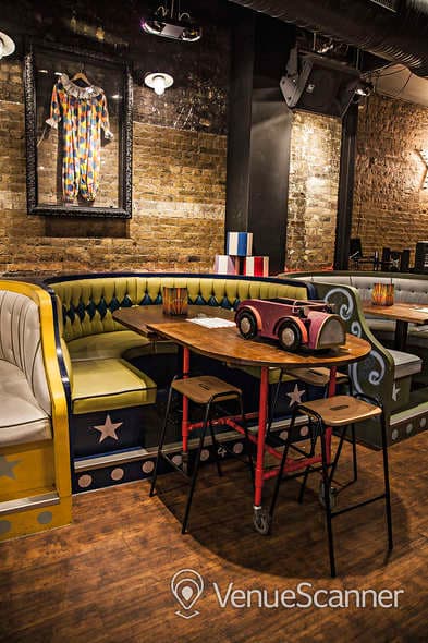 The Main Bar, Trapeze Bar photo #3