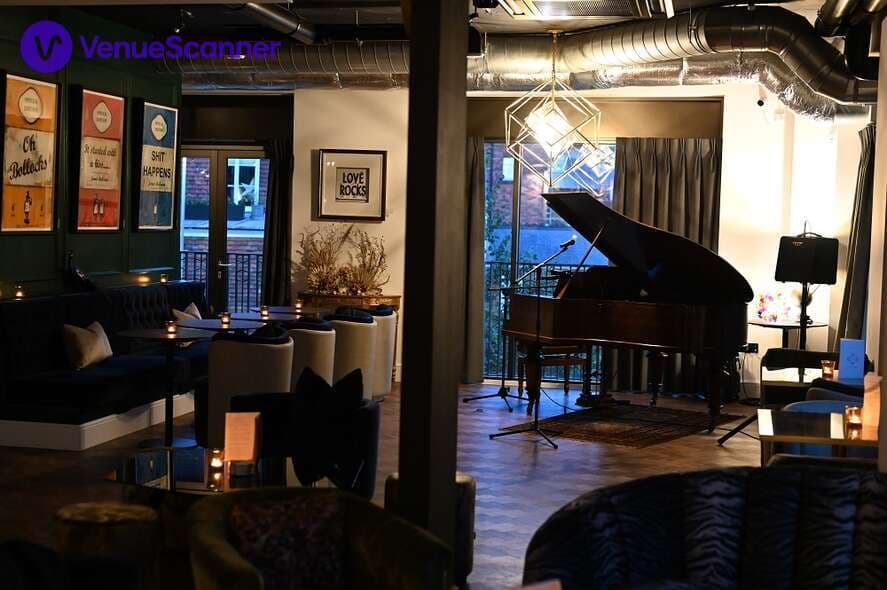 Quantum's - Piano Lounge Venue, Club Quantum photo #3