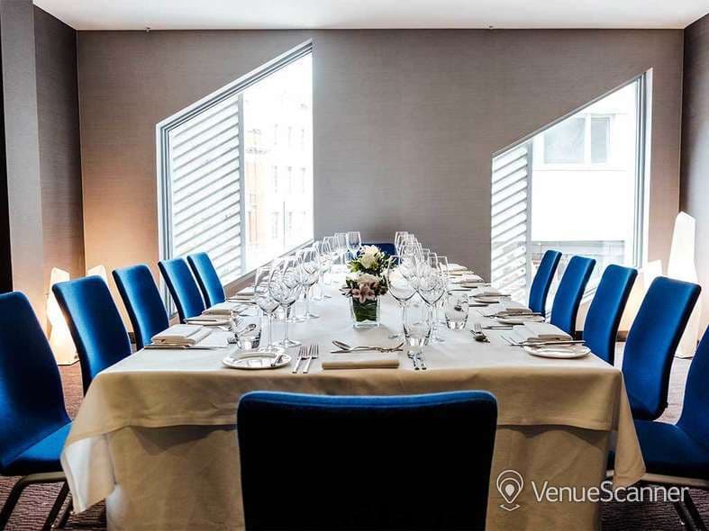 Silicon Room, M By Montcalm photo #1