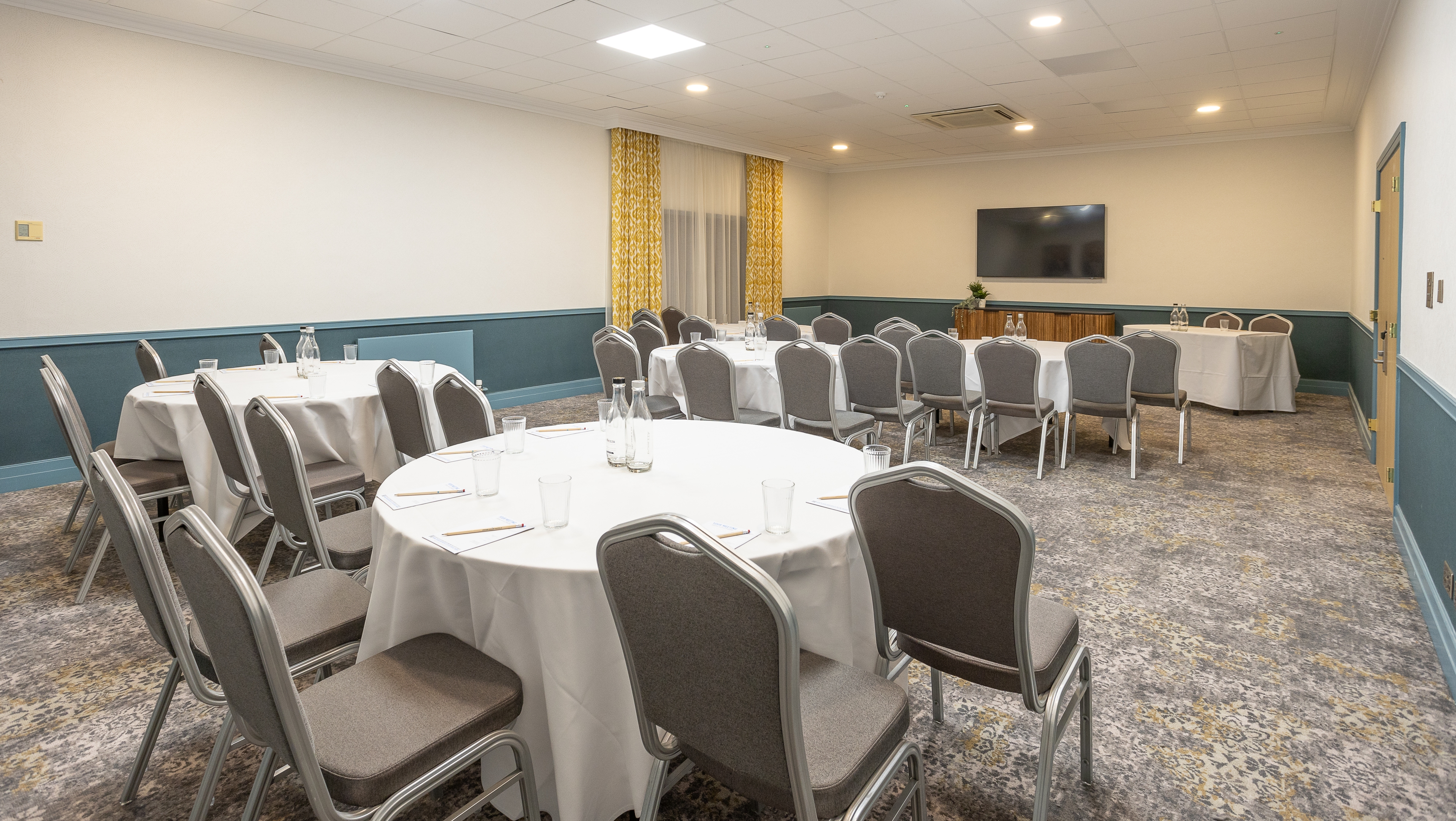 Photo of Cedar Court Hotel Huddersfield, Halifax Suite