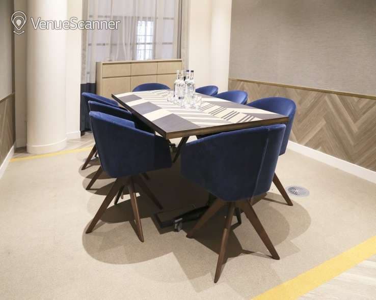 Espinasse, The Argyll Club 81 Fulham Road photo #1