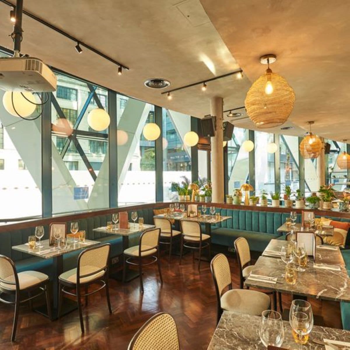 The Sterling Bar, Drawing Room photo #2