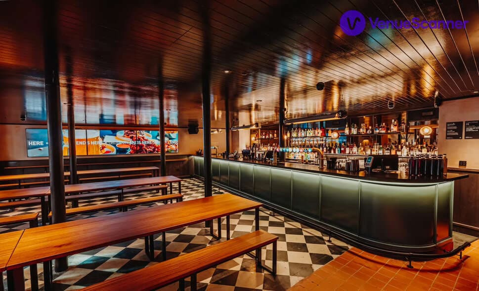 Whole Venue, BOXHALL City photo #2