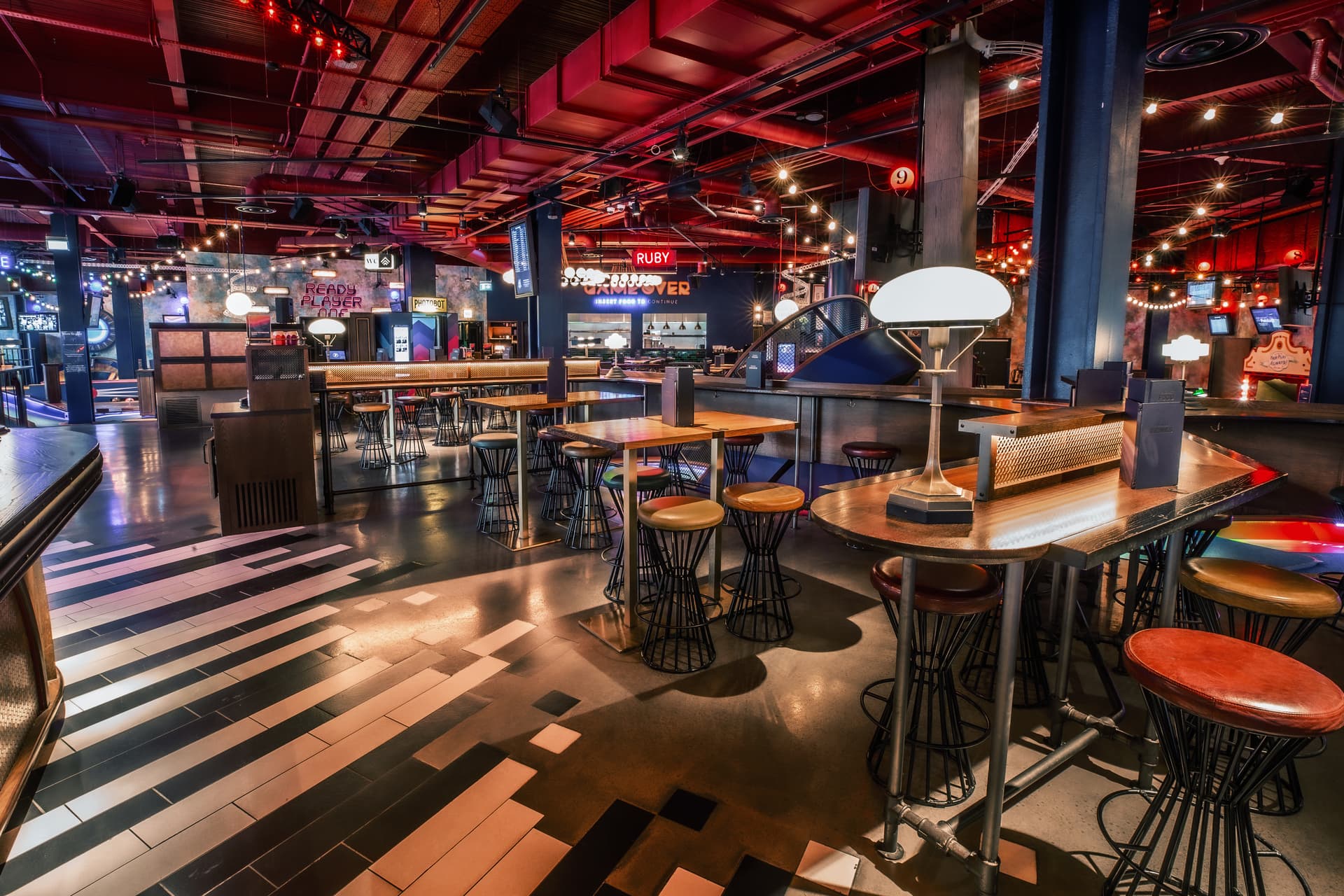 Puttshack White City, Half Hire photo #2