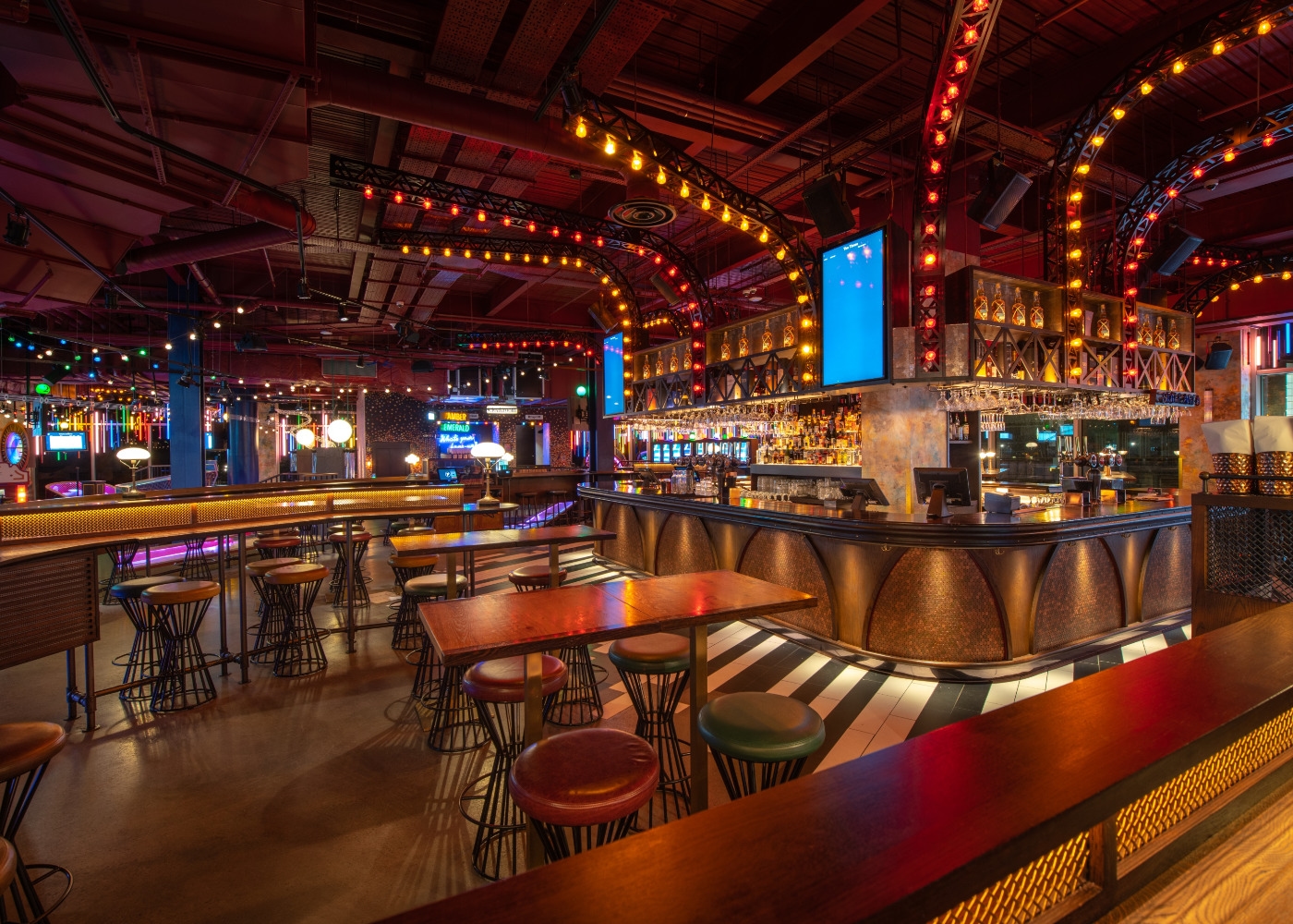 Photo of Puttshack White City, Emerald