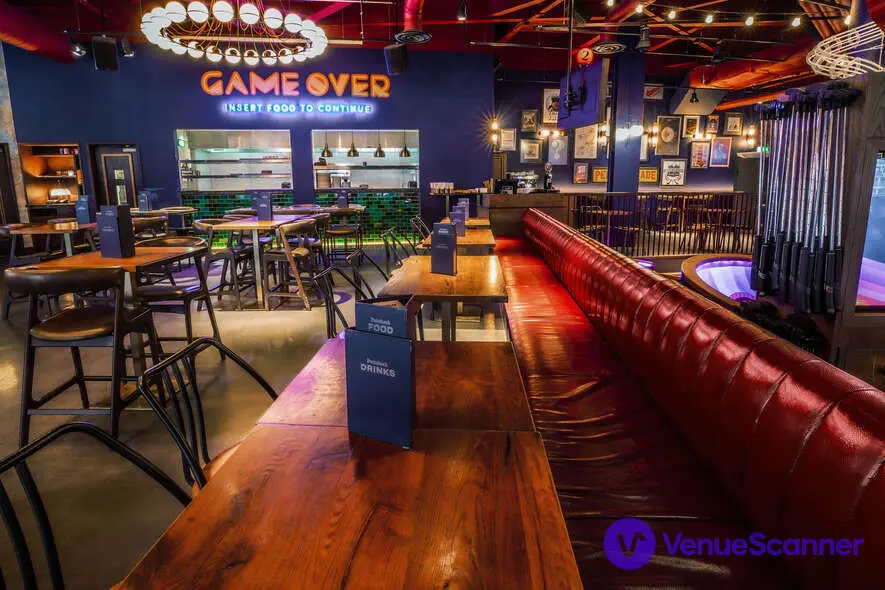 Ruby, Puttshack White City photo #3